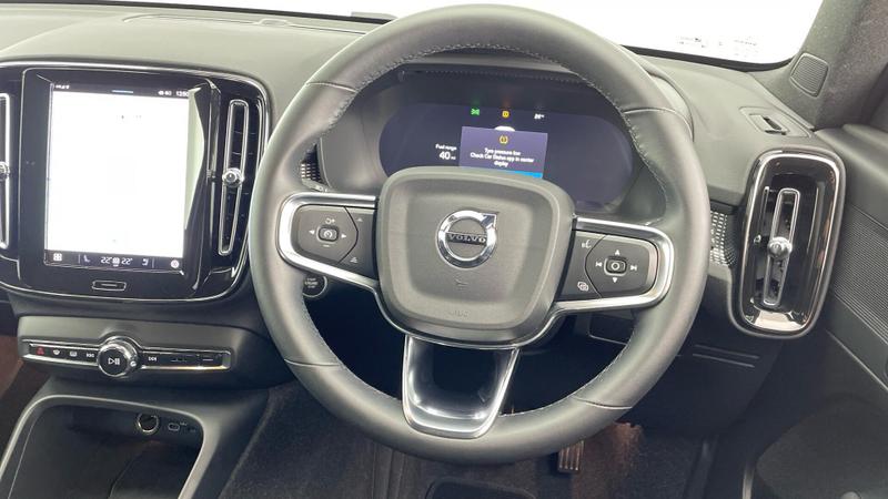 Used Volvo XC40 2025 for sale - 76008544: Photo 10