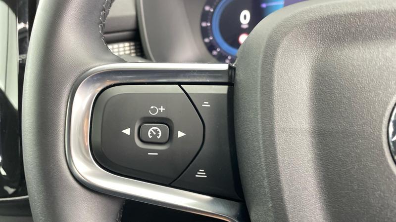 Used Volvo XC40 2025 for sale - 76008544: Photo 16