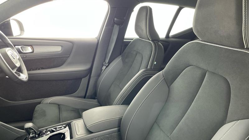 Used Volvo XC40 2025 for sale - 76008544: Photo 33