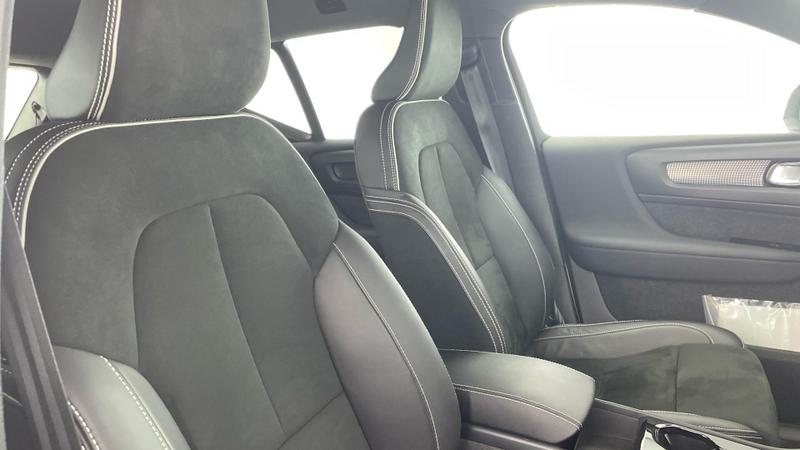 Used Volvo XC40 2021 for sale - 75973014: Photo 14
