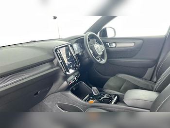 Used Volvo XC40 2021 for sale - 75973014: Photo