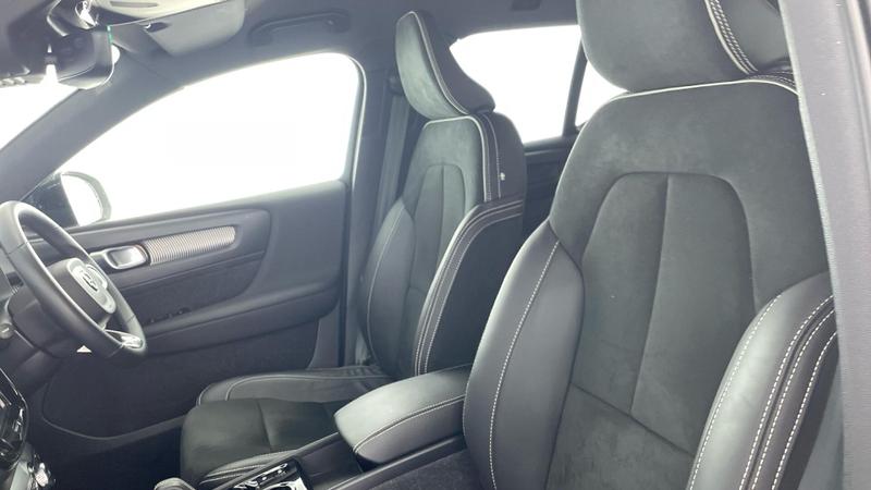 Used Volvo XC40 2021 for sale - 75973014: Photo 30