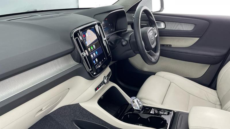 Used Volvo XC40 2025 for sale - 76508250: Photo 2