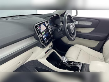 Used Volvo XC40 2025 for sale - 76508250: Photo