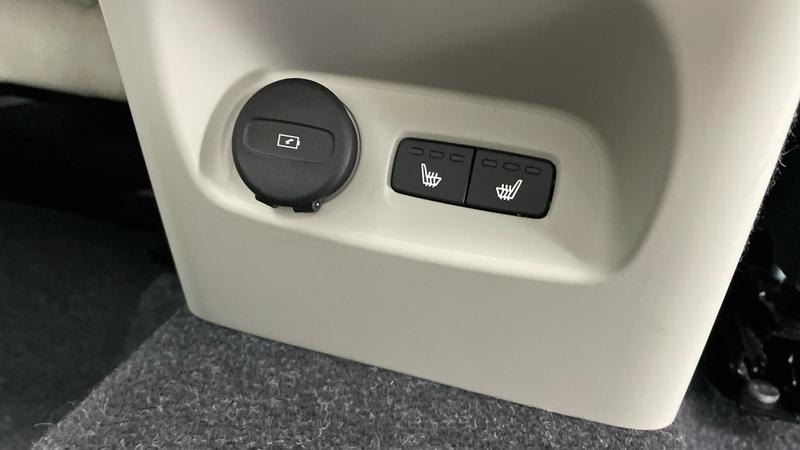 Used Volvo XC40 2025 for sale - 76508250: Photo 35