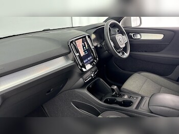 Used Volvo XC40 2023 for sale - 79176872: Photo