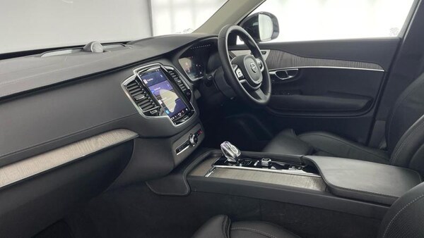Used Volvo XC90 2022 for sale - 76023294: Photo 2