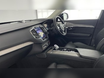 Used Volvo XC90 2022 for sale - 76023294: Photo 2
