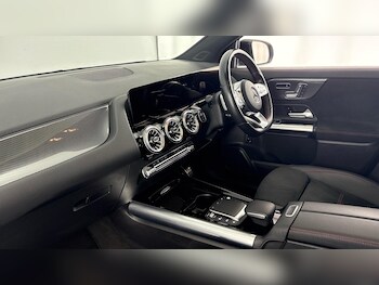 Used Mercedes-Benz GLA 2023 for sale - 79153930: Photo
