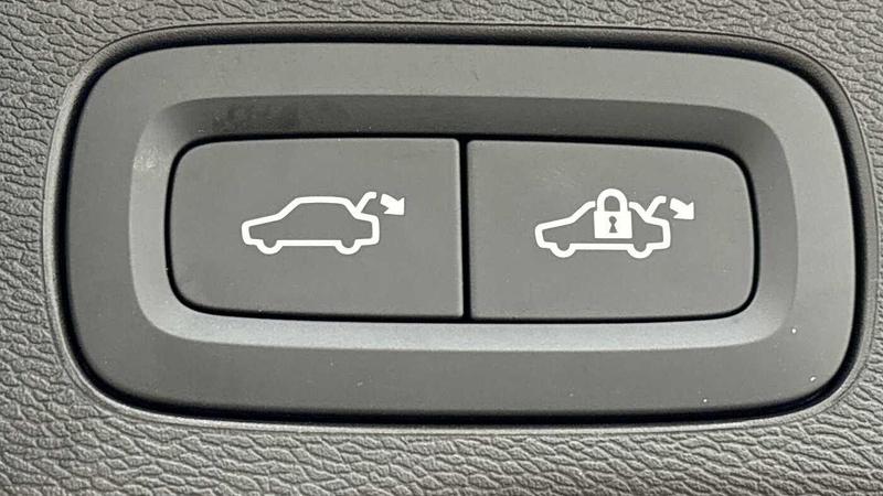Used Volvo XC60 2025 for sale - 76355655: Photo 19