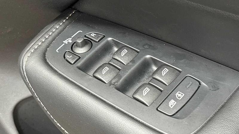 Used Volvo XC60 2025 for sale - 76355655: Photo 25