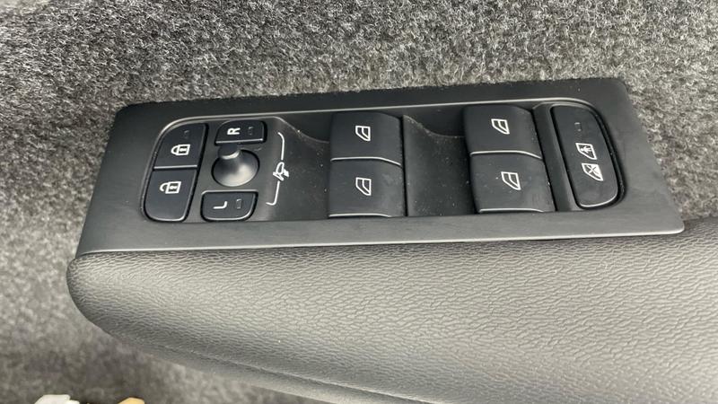 Used Volvo XC40 2025 for sale - 76008545: Photo 14