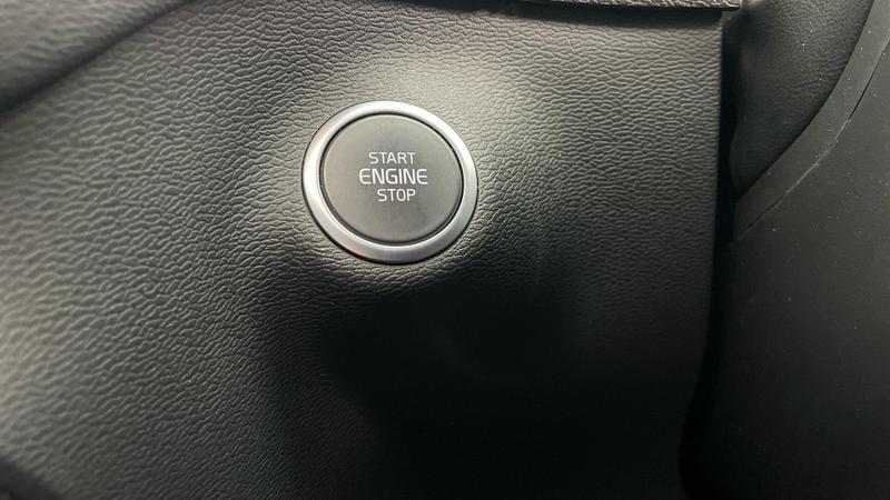 Used Volvo XC40 2025 for sale - 76008545: Photo 16