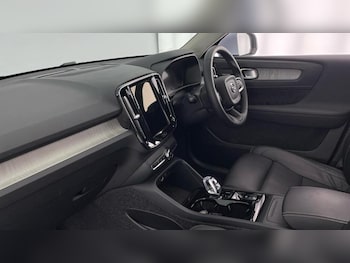 Used Volvo XC40 2025 for sale - 76008545: Photo