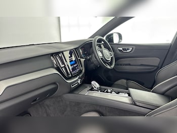 Used Volvo XC60 2023 for sale - 79552185: Photo