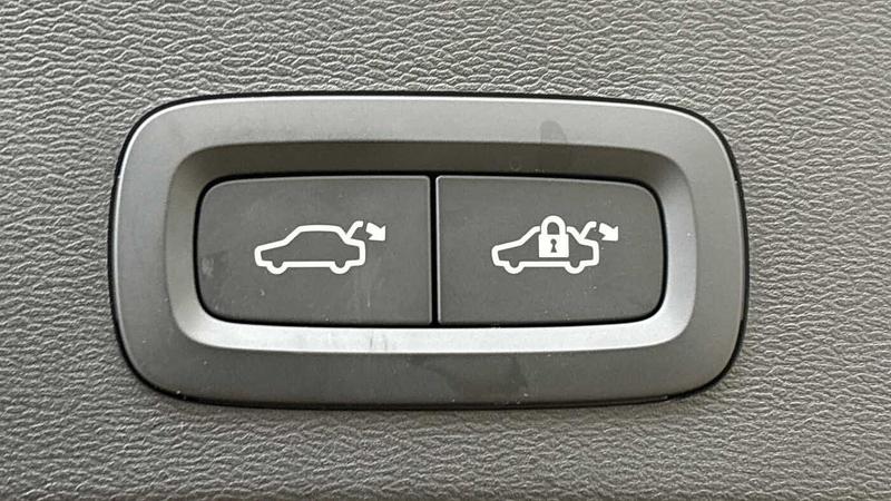 Used Volvo XC40 2025 for sale - 76452740: Photo 19