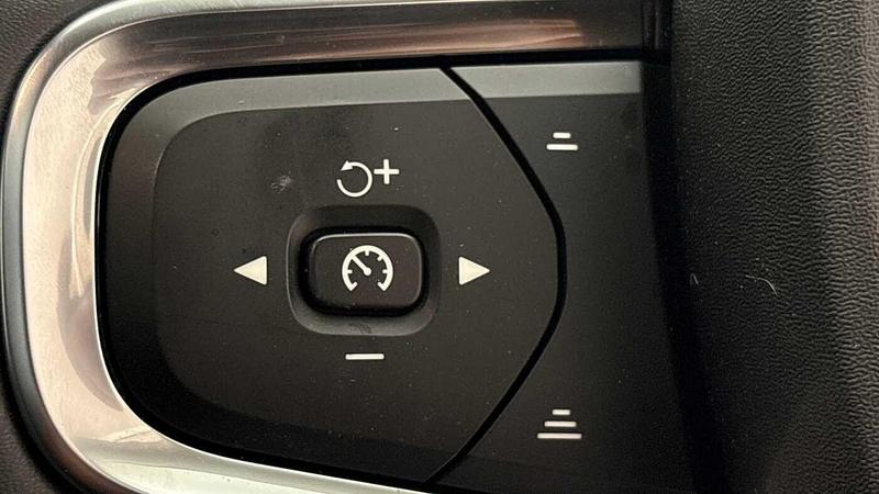 Used Volvo XC40 2025 for sale - 76452740: Photo 31