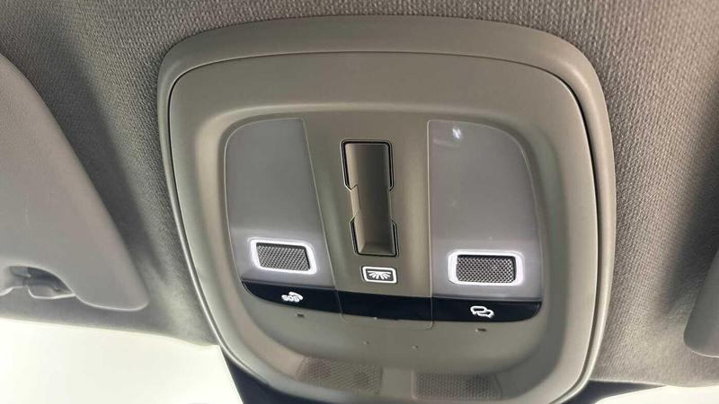 Used Volvo XC40 2025 for sale - 76452740: Photo 33