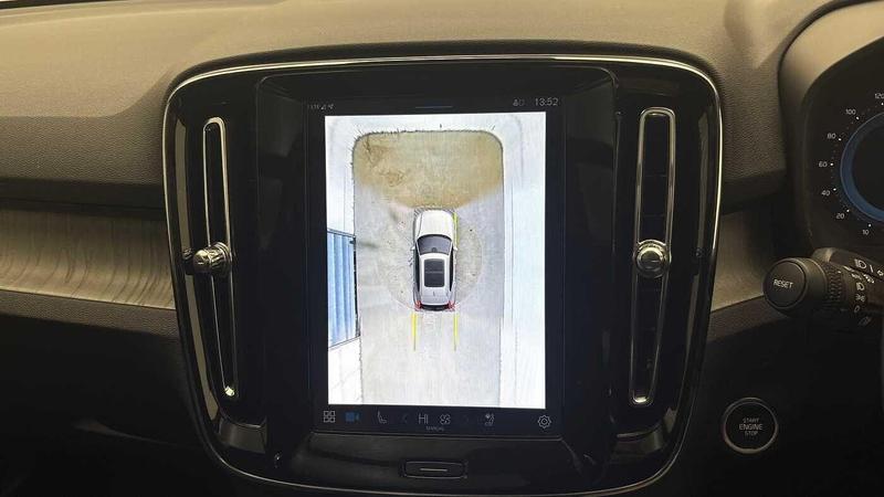 Used Volvo XC40 2025 for sale - 76452740: Photo 42