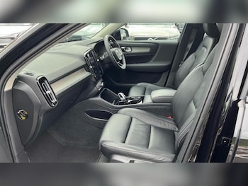 Used Volvo XC40 2023 for sale - 76117556: Photo
