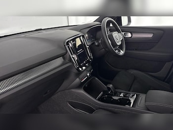 Used Volvo XC40 2024 for sale - 77248655: Photo