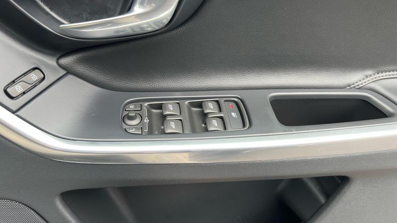 Used Volvo XC60 2015 for sale - 76461364: Photo 29