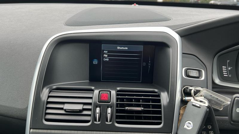 Used Volvo XC60 2015 for sale - 76461364: Photo 37