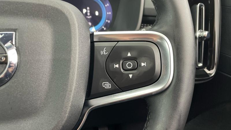 Used Volvo XC40 2025 for sale - 76056096: Photo 15