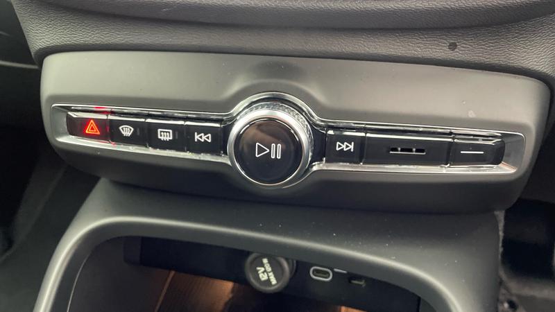 Used Volvo XC40 2025 for sale - 76056096: Photo 25