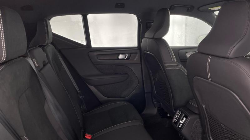Used Volvo XC40 2025 for sale - 76056096: Photo 9