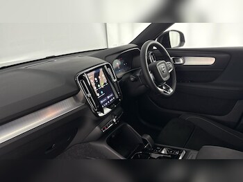 Used Volvo XC40 2025 for sale - 77845533: Photo