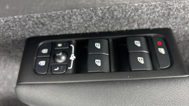 Used Volvo XC40 2022 for sale - 77319306: Photo 18