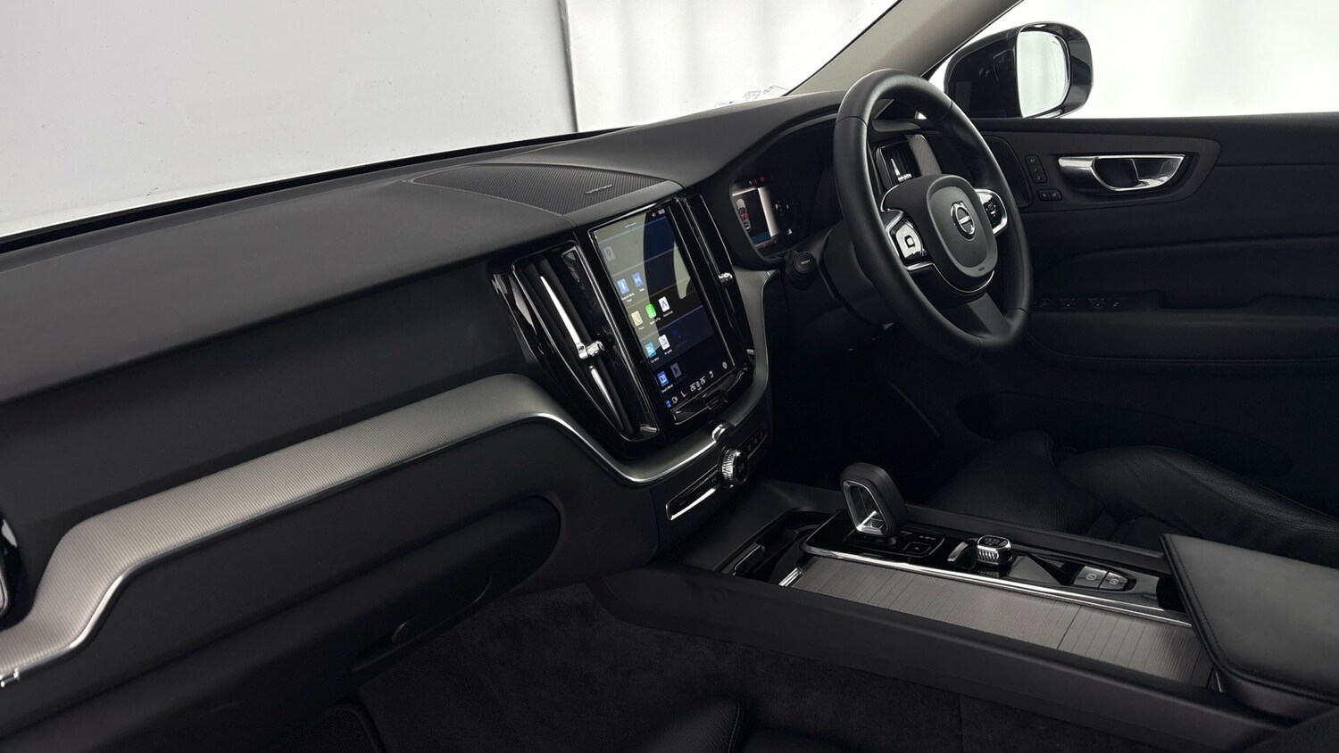 Used Volvo XC60 2022 for sale - 77603244: Photo 2