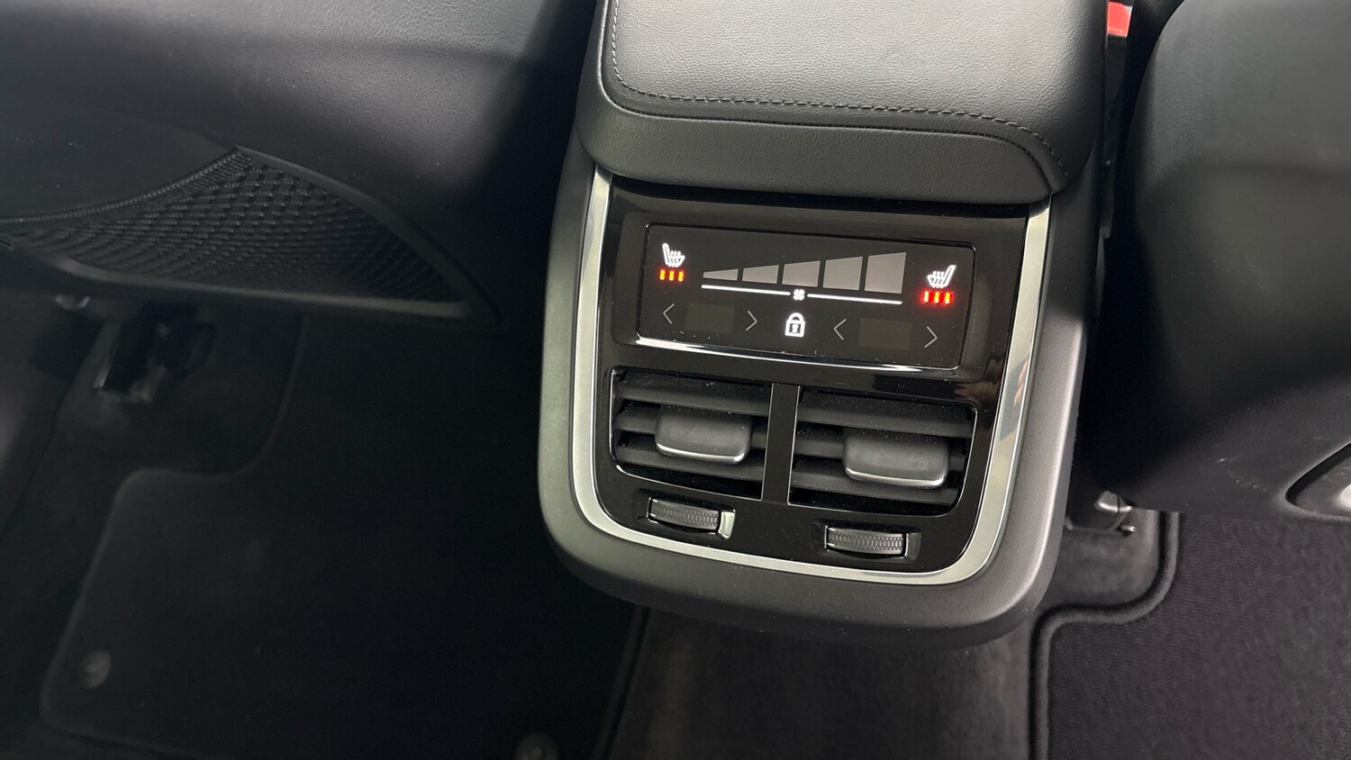 Used Volvo XC60 2022 for sale - 77603244: Photo 33