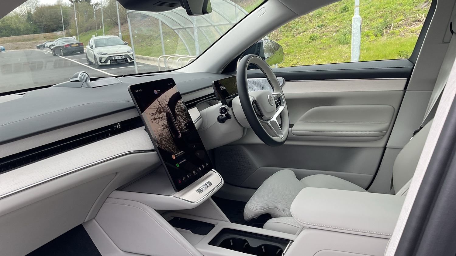 Used Volvo EX90 2025 for sale - 78196607: Photo 2