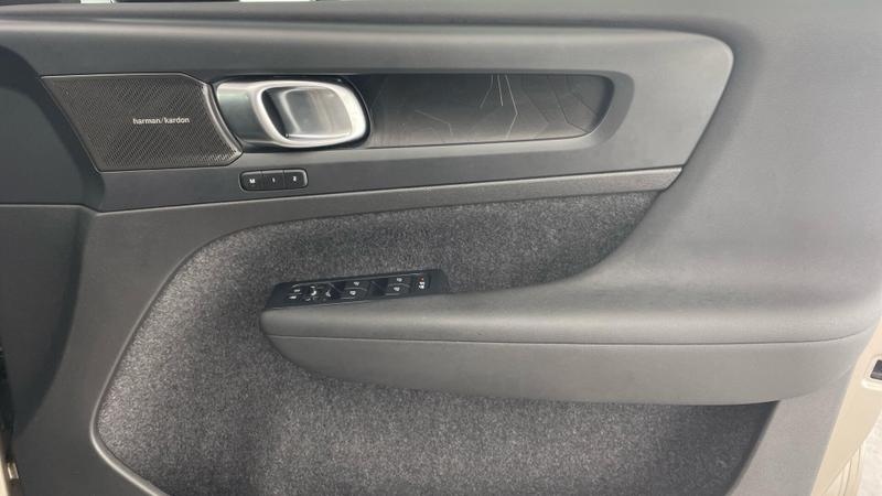 Used Volvo XC40 2022 for sale - 76316974: Photo 16