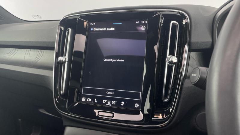 Used Volvo XC40 2022 for sale - 76316974: Photo 24