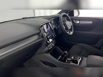 Used Volvo XC40 2024 for sale - 75446181: Photo