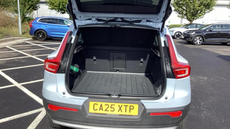 Used Volvo XC40 2025 for sale - 76541741: Photo 14