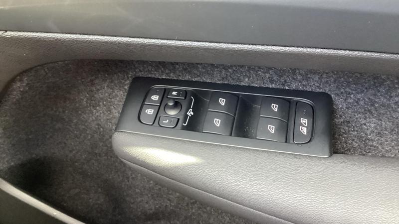 Used Volvo XC40 2025 for sale - 76541741: Photo 21