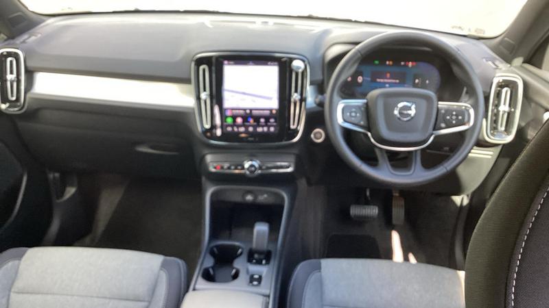 Used Volvo XC40 2025 for sale - 76541741: Photo 8