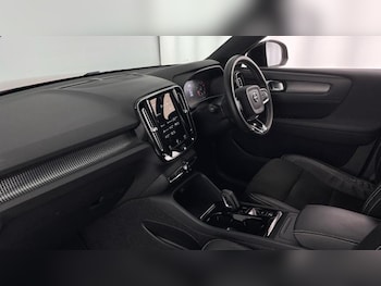 Used Volvo XC40 2021 for sale - 75935074: Photo 2
