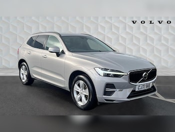 2022 - Momentum B4 AWD mild hybrid Automatic 5-Door