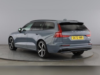 Used Volvo V60 2022 for sale - 76196534: Photo