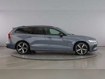 Used Volvo V60 2022 for sale - 76196534: Photo