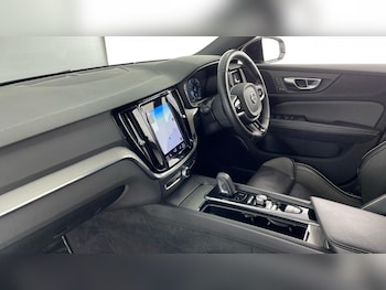 Used Volvo V60 2021 for sale - 75416706: Photo