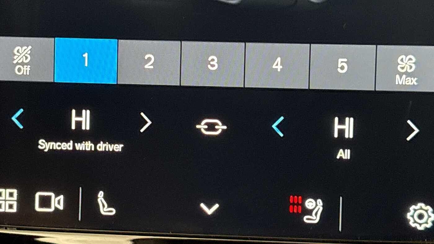 Used Volvo XC60 2025 for sale - 77603099: Photo 40