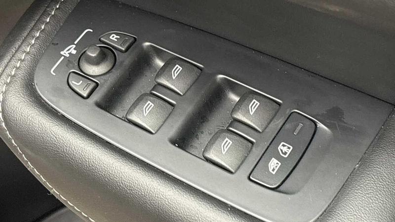 Used Volvo XC60 2025 for sale - 77152127: Photo 25