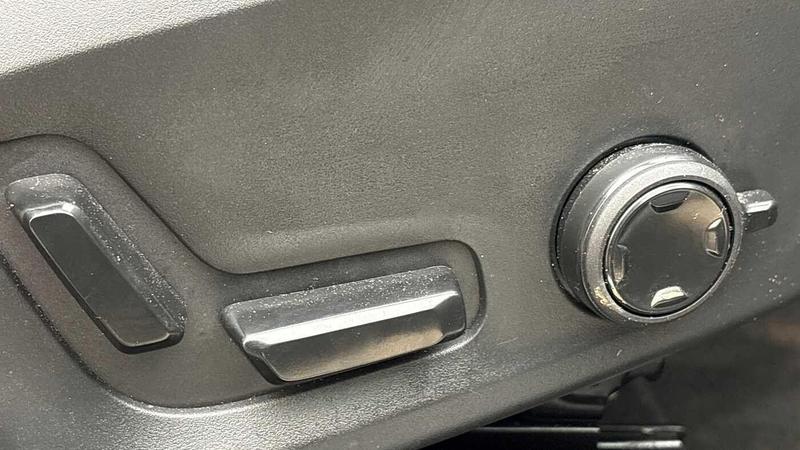 Used Volvo XC60 2025 for sale - 77152127: Photo 28