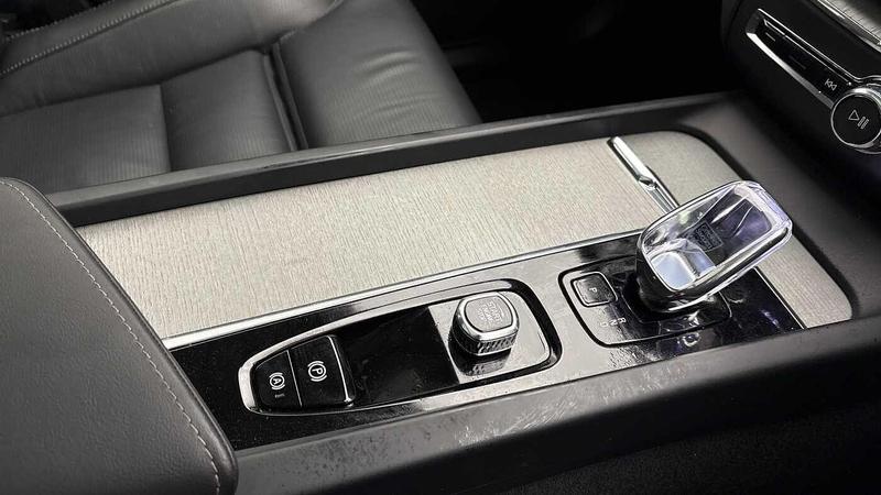 Used Volvo XC60 2025 for sale - 77152127: Photo 32